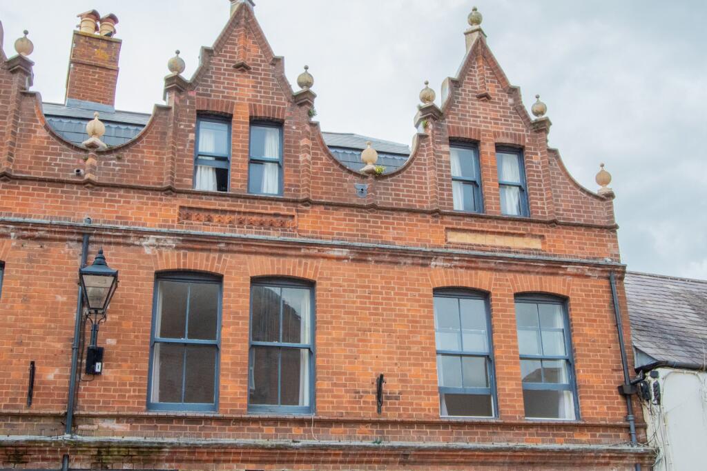 2 bed 1st Floor Flat for rent in Ottery St Mary. From Hall & Scott - Ottery St. Mary