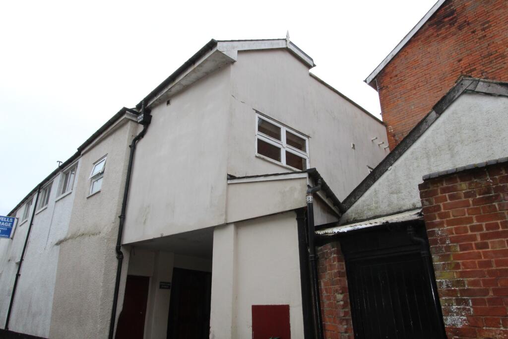 1 bed 1st Floor Flat for rent in Ottery St Mary. From Hall & Scott - Ottery St. Mary 1 bed 1st Floor Flat for rent in Ottery St Mary. From Hall & Scott - Ottery St. Mary