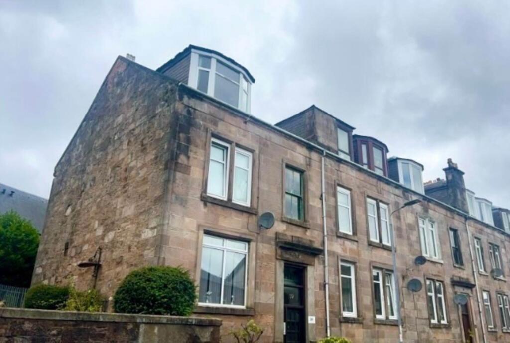 2 bed Apartment for rent in Gourock. From Hames Estates - Kilmacolm 2 bed Apartment for rent in Gourock. From Hames Estates - Kilmacolm