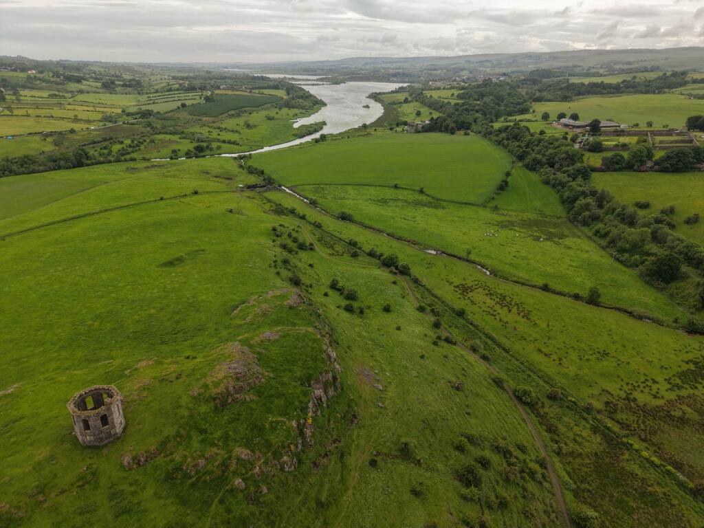 1 bed Cottage for rent in Lochwinnoch. From Hames Estates - Kilmacolm 1 bed Cottage for rent in Lochwinnoch. From Hames Estates - Kilmacolm