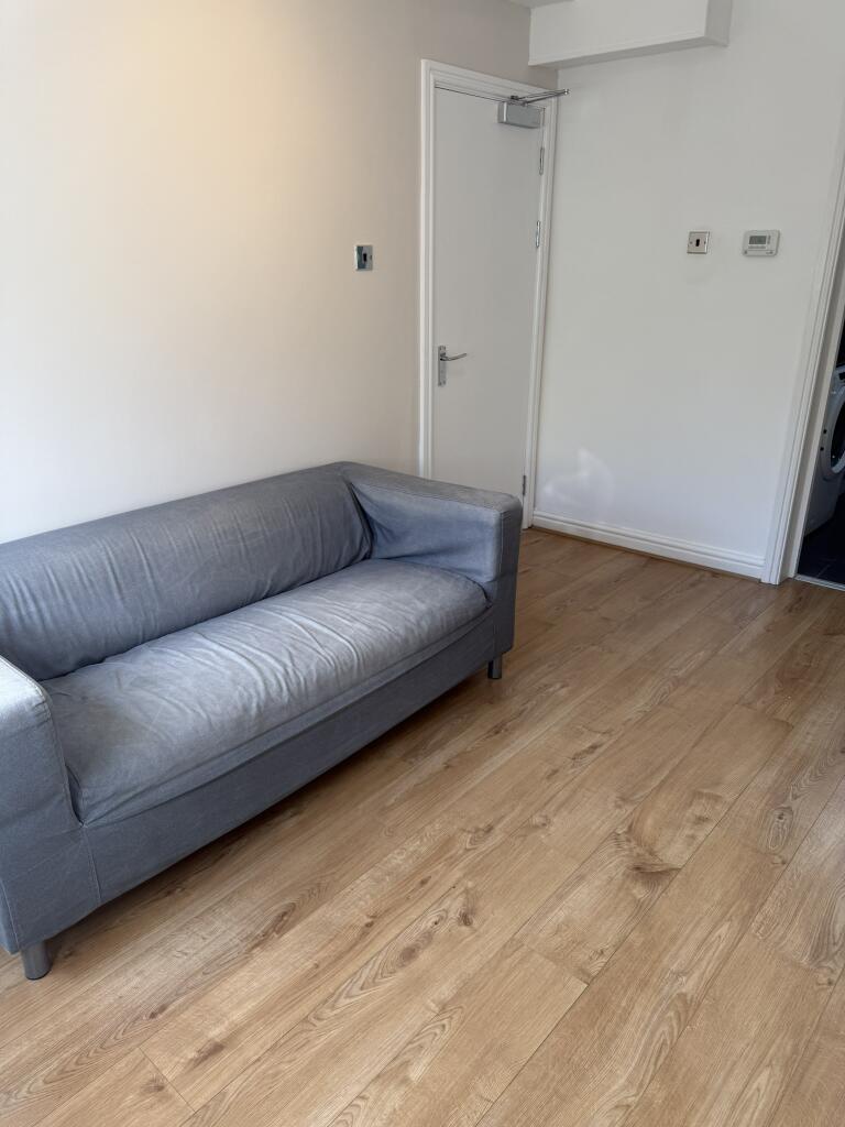 1 bed 1st Floor Flat for rent in Brindle Heath. From Happy Homes UK Ltd - Manchester