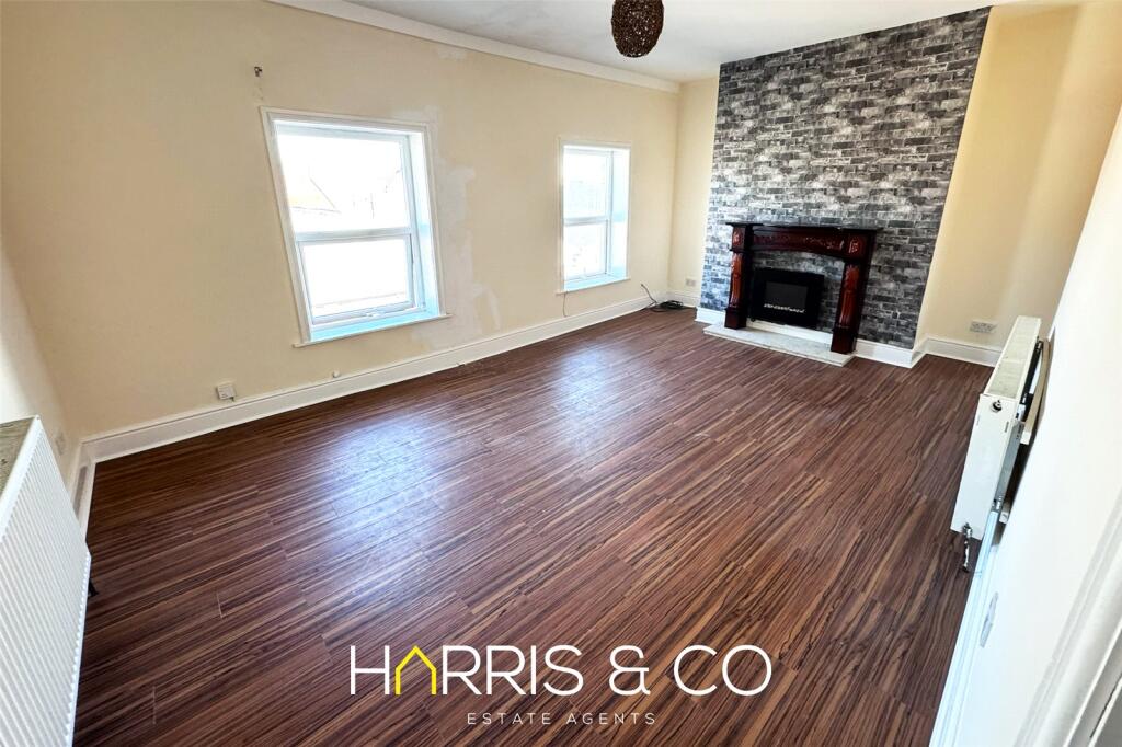 1 bed Penthouse for rent in Fleetwood. From Harris & Co - Fleetwood