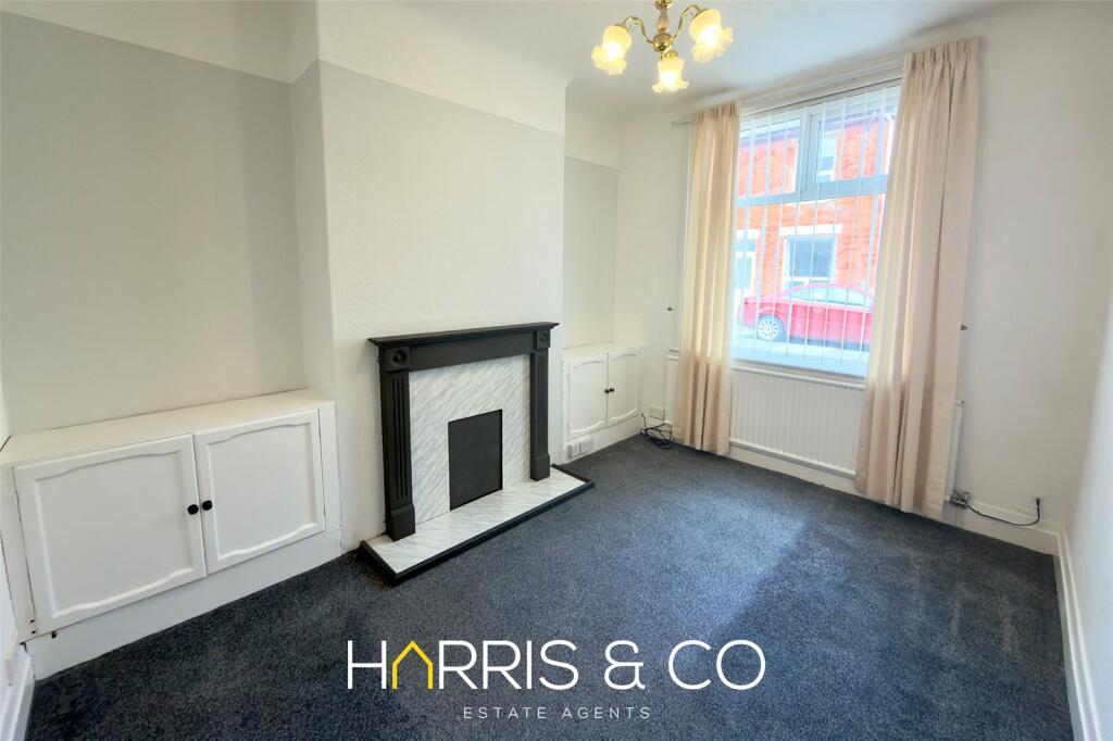 2 bed Mid Terraced House for rent in Fleetwood. From Harris & Co - Fleetwood