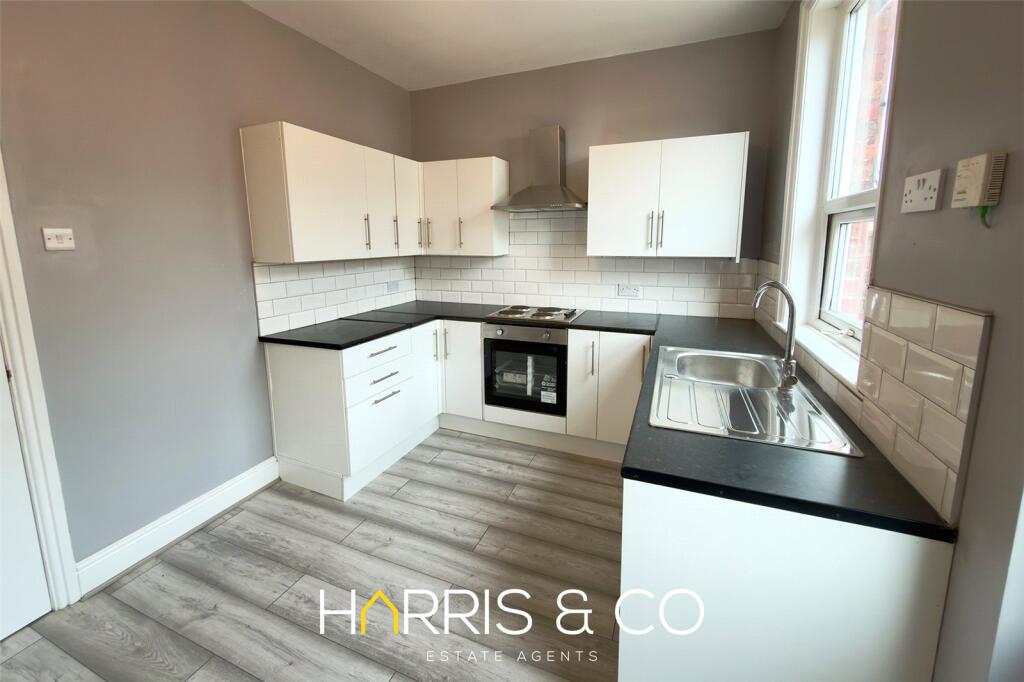 2 bed Mid Terraced House for rent in Fleetwood. From Harris & Co - Fleetwood