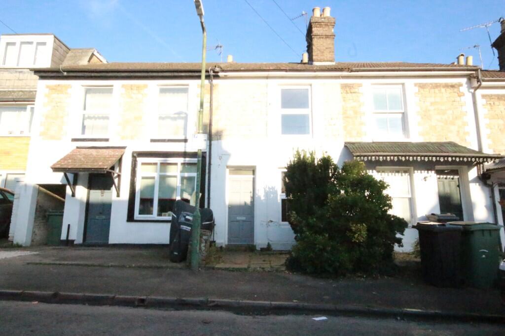 2 bed Mid Terraced House for rent in Maidstone. From Hatch Batten Estates - Allington