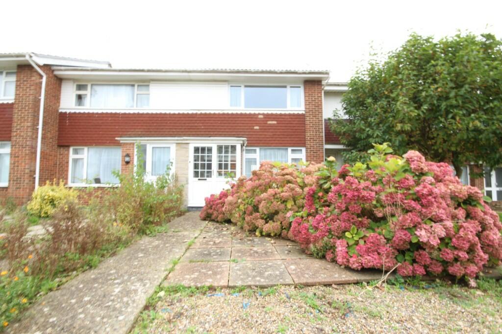 2 bed Mid Terraced House for rent in Three Tees. From Hatch Batten Estates - Allington