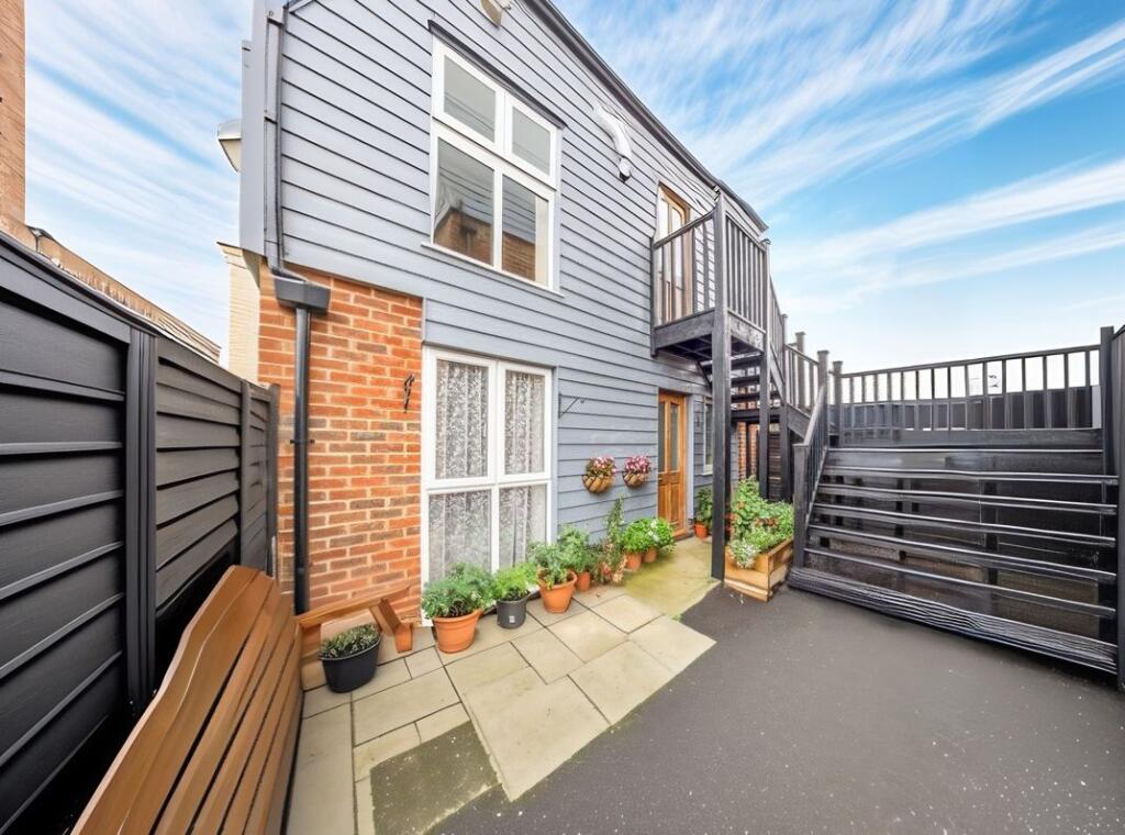 1 bed 1st Floor Flat for rent in Maidstone. From Hatch Batten Estates - Allington