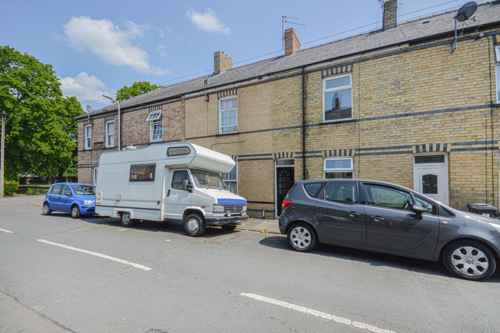 3 bed Mid Terraced House for rent in Newport. From Hathways Estate Agents - Cwmbran