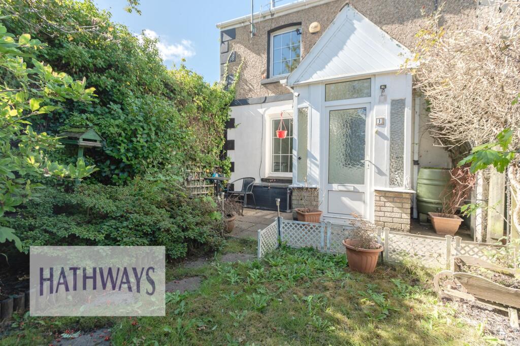 2 bed End of Terrace for rent in Pontypool. From Hathways Estate Agents - Cwmbran