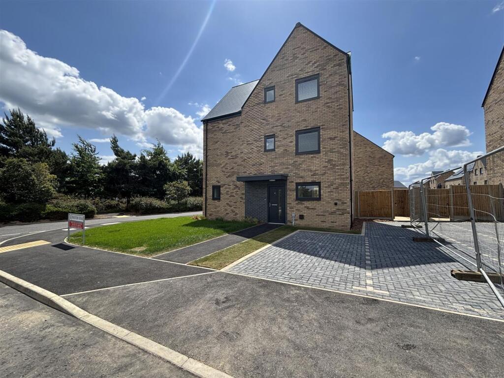 4 bed Detached for rent in Woolverstone. From Haydn Jacks Ltd - Rendlesham