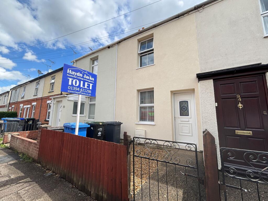 2 bed Mid Terraced House for rent in Ipswich. From Haydn Jacks Ltd - Rendlesham