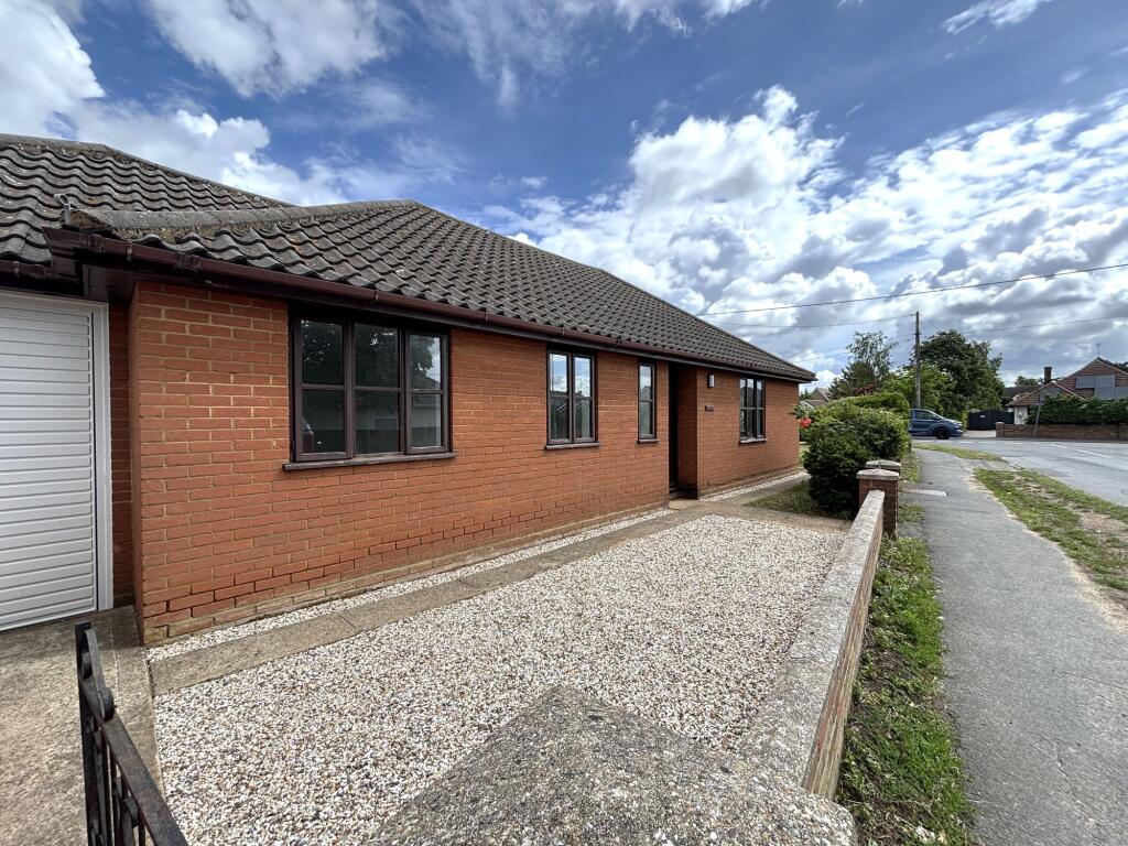 3 bed Detached bungalow for rent in Kesgrave. From Haydn Jacks Ltd - Rendlesham