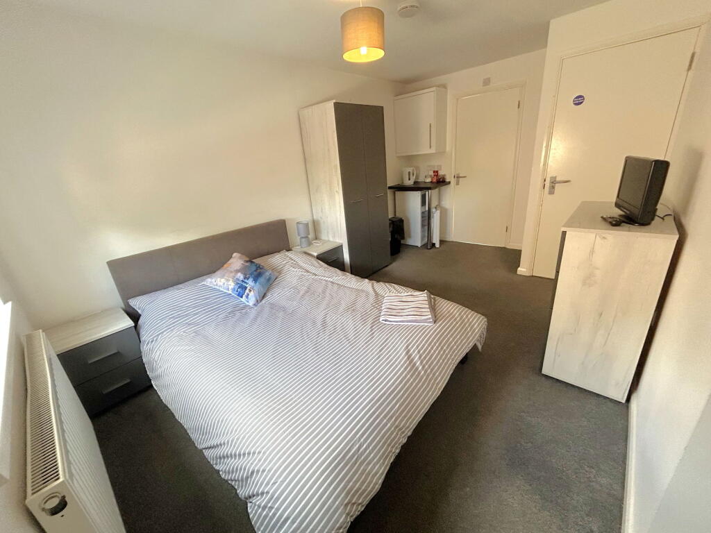 1 bed HMO for rent in Corby. From Henderson Connellan - Corby 1 bed HMO for rent in Corby. From Henderson Connellan - Corby