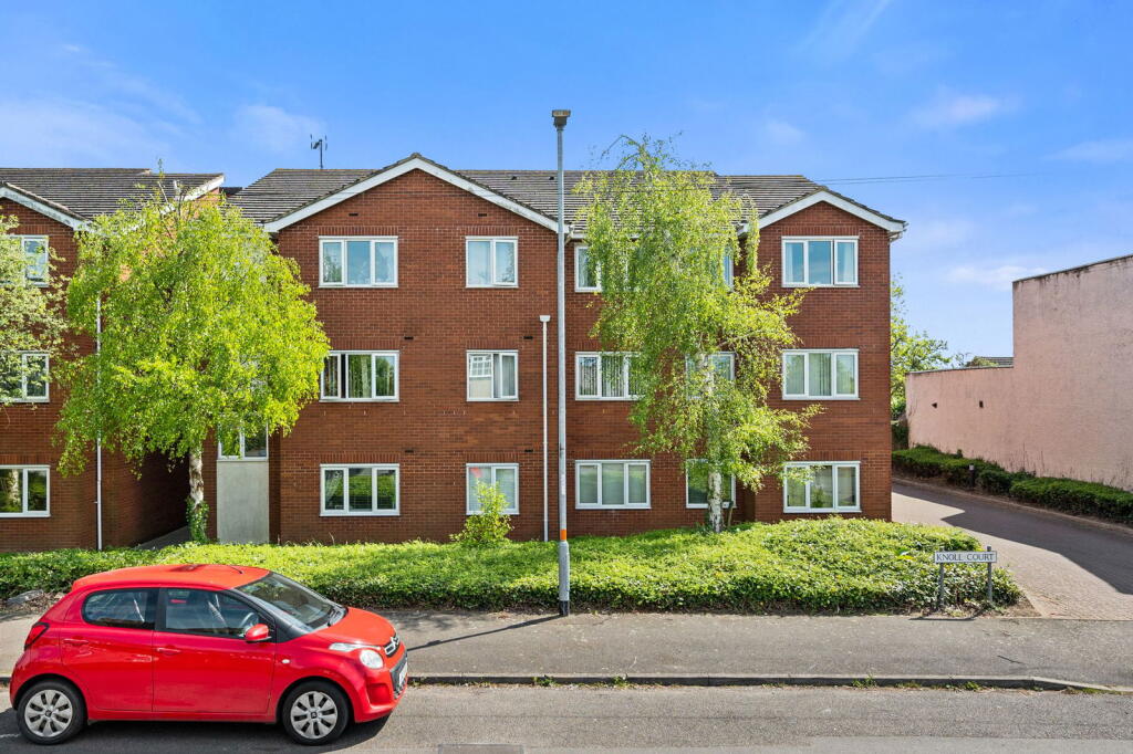 2 bed 1st Floor Flat for rent in Kettering. From Henderson Connellan - Kettering