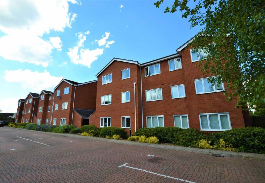 2 bed 1st Floor Flat for rent in Kettering. From Henderson Connellan - Kettering