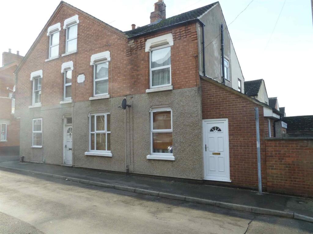1 bed 1st Floor Flat for rent in Kettering. From Henderson Connellan - Kettering