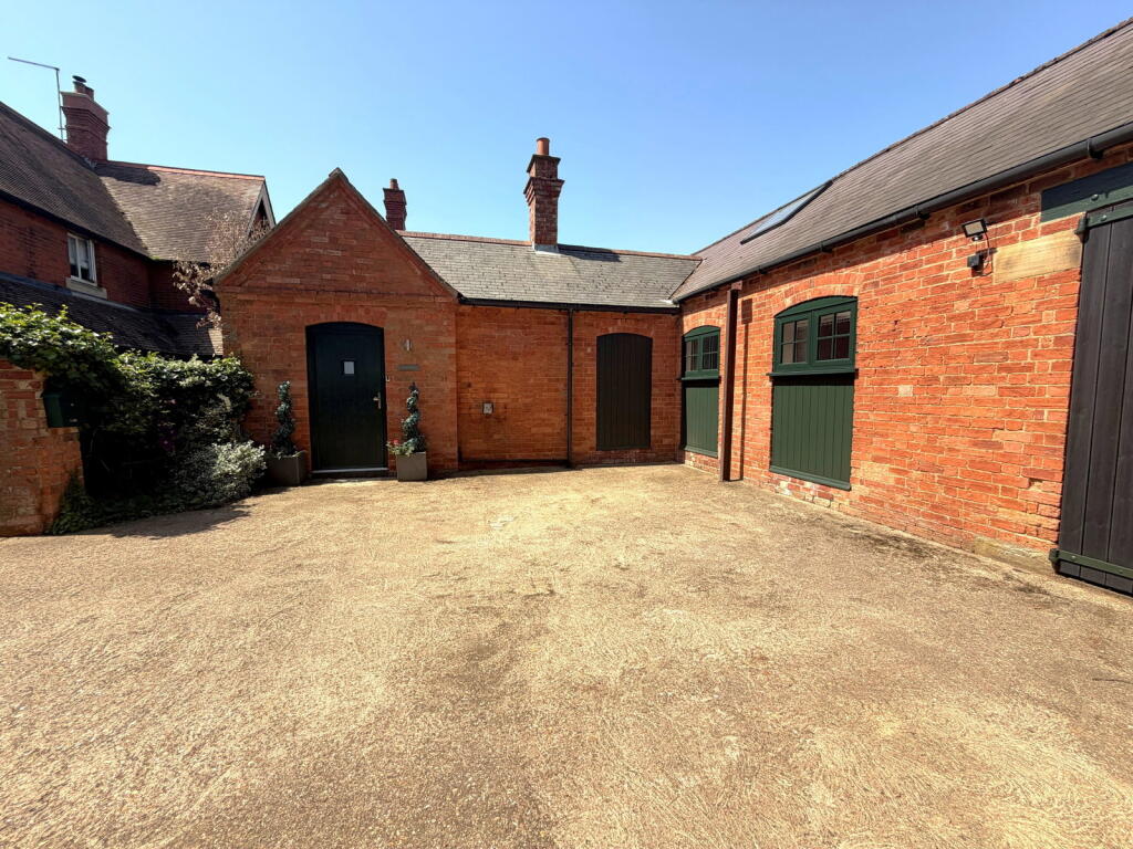 2 bed Detached bungalow for rent in Loddington. From Henderson Connellan - Kettering