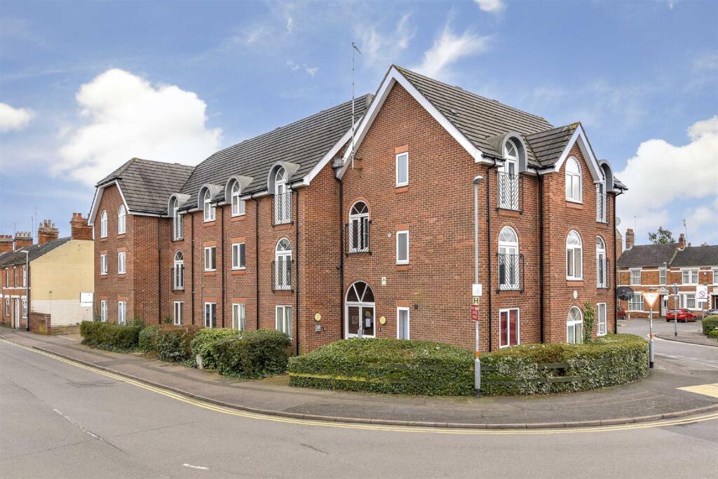 2 bed Apartment for rent in Kettering. From Henderson Connellan - Kettering