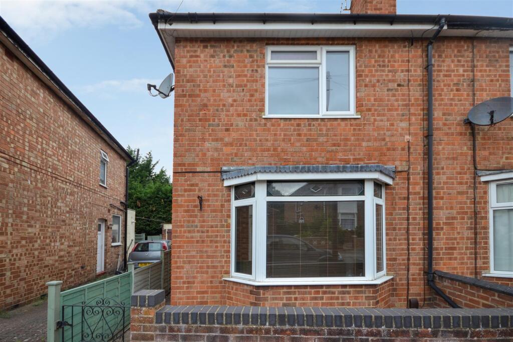 2 bed Semi Detached for rent in Kettering. From Henderson Connellan - Kettering