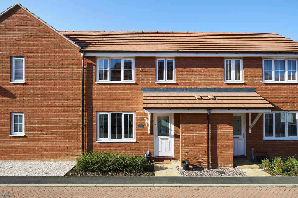 2 bed Mid Terraced House for rent in Market Harborough. From Henderson Connellan - Market Harborough