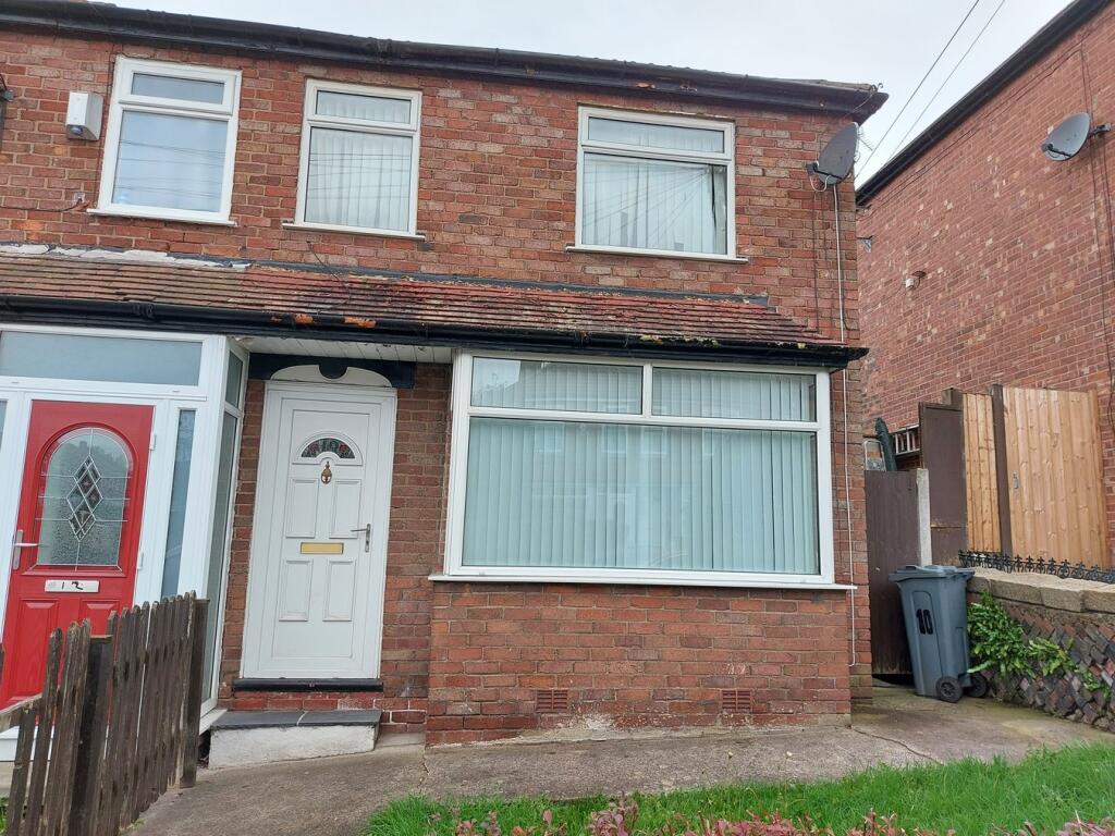 2 bed End of Terrace for rent in Manchester. From Henstock Property Services - Middleton