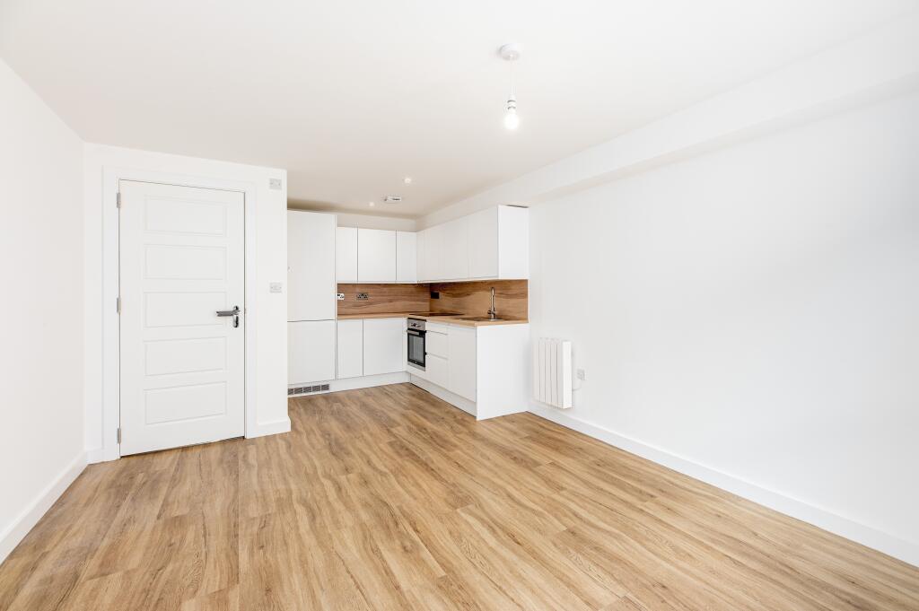 1 bed 1st Floor Flat for rent in Stretford. From HG Premier Lettings - Wigan
