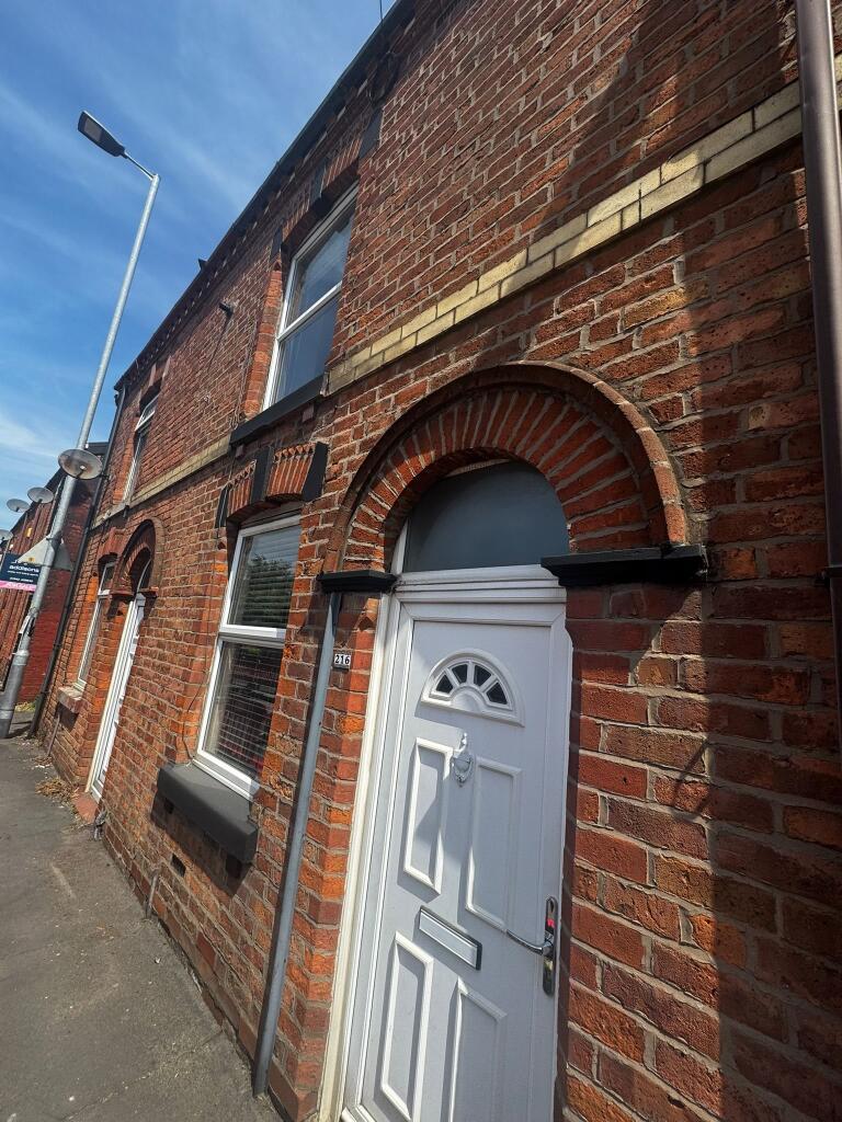 2 bed Detached for rent in Longshaw. From HG Premier Lettings - Wigan