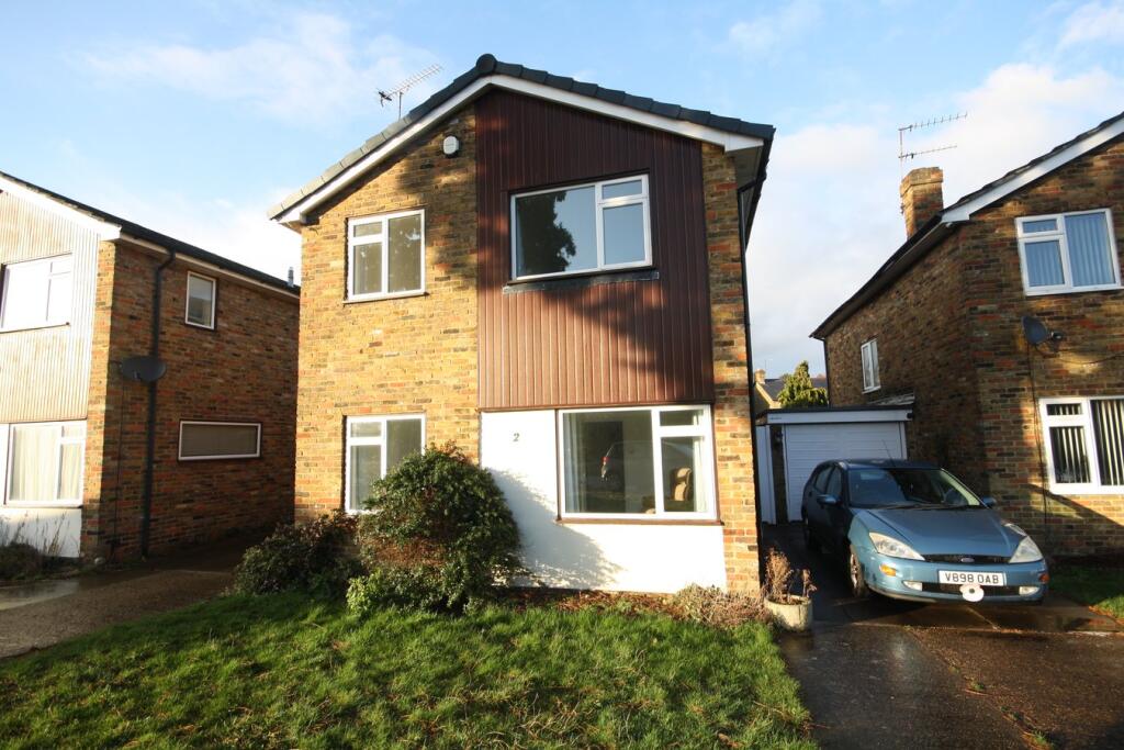 3 bed Semi Detached for rent in Farnham Royal. From Hilton King & Locke - Farnham Common