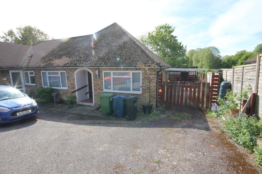 2 bed Semi Detached for rent in Chalfont St Giles. From Hilton King & Locke - Farnham Common