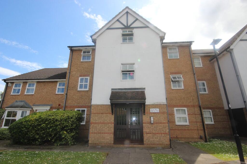 1 bed 1st Floor Flat for rent in Slough. From Hilton King & Locke - Farnham Common