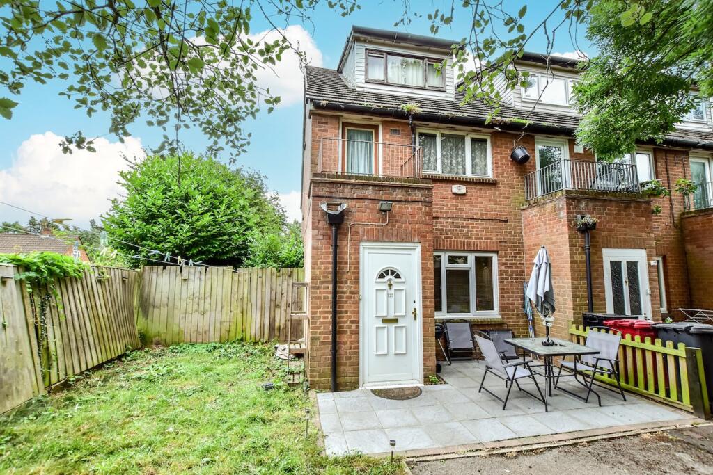 1 bed Annexe for rent in George Green. From Hilton King & Locke - Farnham Common 1 bed Annexe for rent in George Green. From Hilton King & Locke - Farnham Common