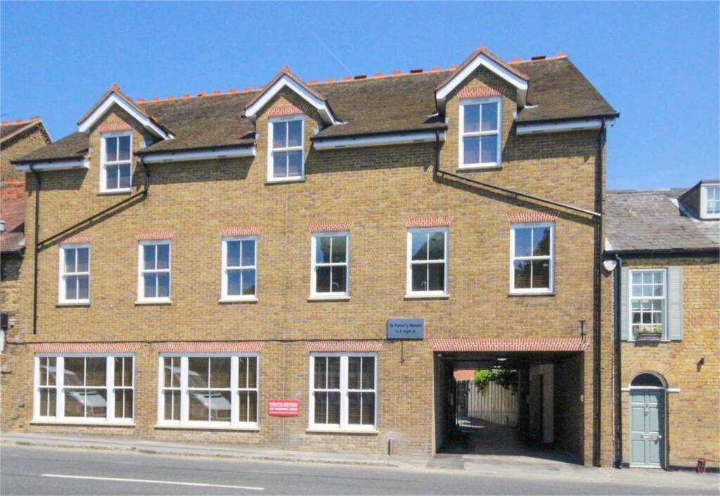 1 bed Apartment for rent in Iver. From Hilton King & Locke - Farnham Common 1 bed Apartment for rent in Iver. From Hilton King & Locke - Farnham Common