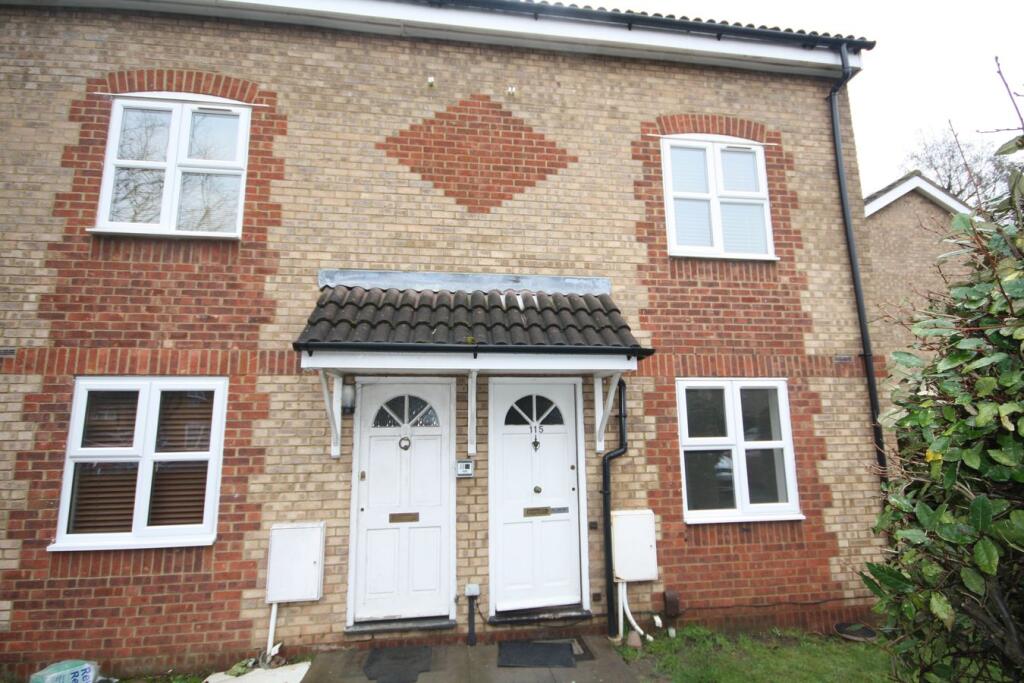 2 bed Annexe for rent in Colnbrook. From Hilton King & Locke - Farnham Common 2 bed Annexe for rent in Colnbrook. From Hilton King & Locke - Farnham Common