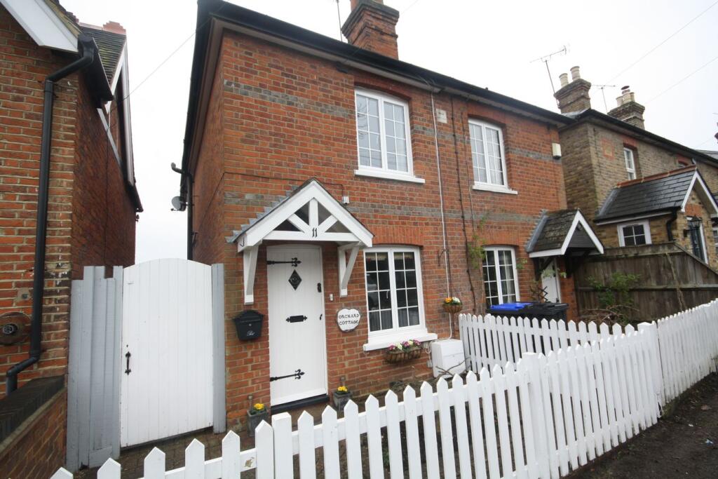 2 bed Cottage for rent in Farnham Common. From Hilton King & Locke - Farnham Common
