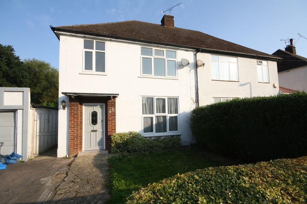 3 bed Detached for rent in Slough. From Hilton King & Locke - Farnham Common 3 bed Detached for rent in Slough. From Hilton King & Locke - Farnham Common