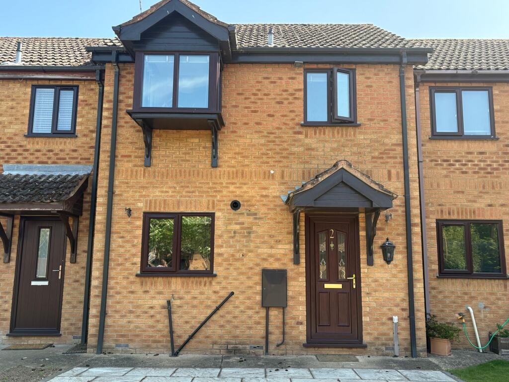 2 bed Mid Terraced House for rent in Long Sutton. From Hix and Son - Holbeach
