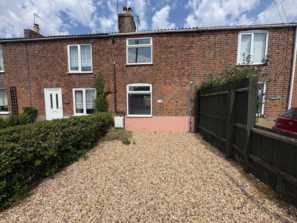 2 bed Mid Terraced House for rent in Whaplode. From Hix and Son - Holbeach 2 bed Mid Terraced House for rent in Whaplode. From Hix and Son - Holbeach