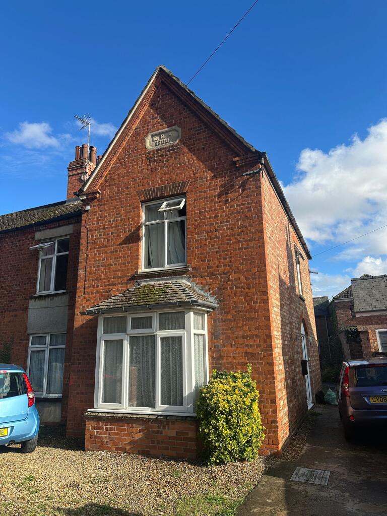 2 bed 1st Floor Flat for rent in Holbeach. From Hix and Son - Holbeach