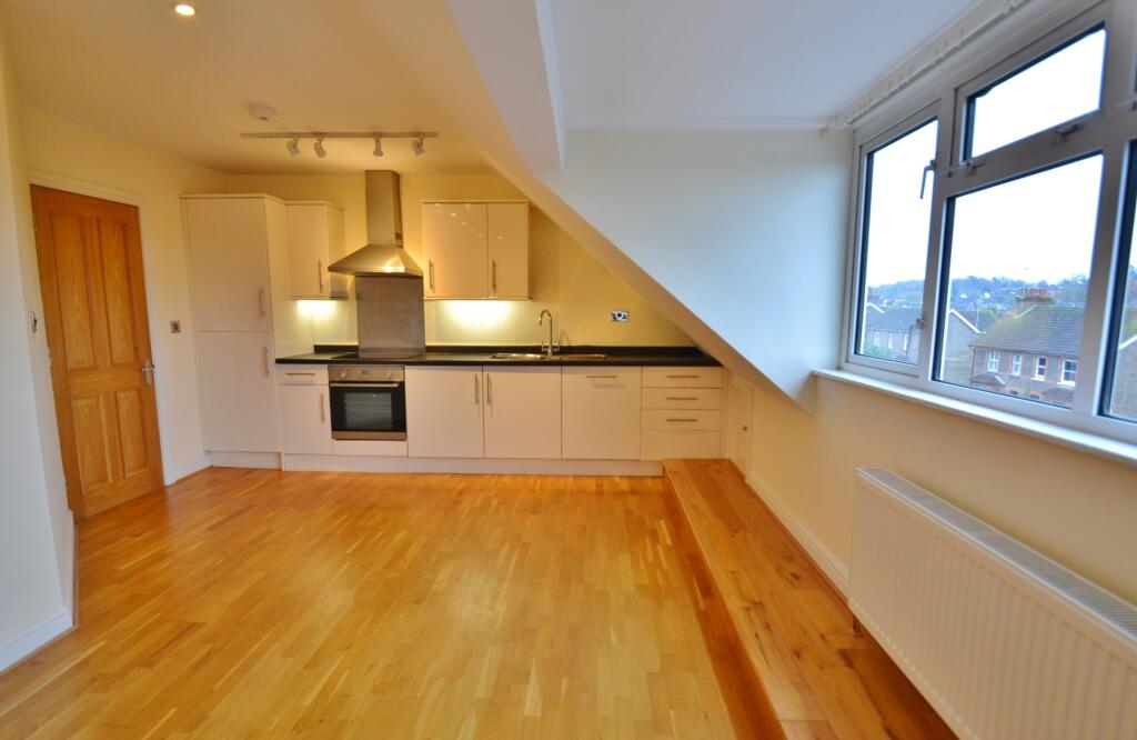 1 bed Apartment for rent in Haywards Heath. From Holroyd Homes Ltd - Haywards Heath