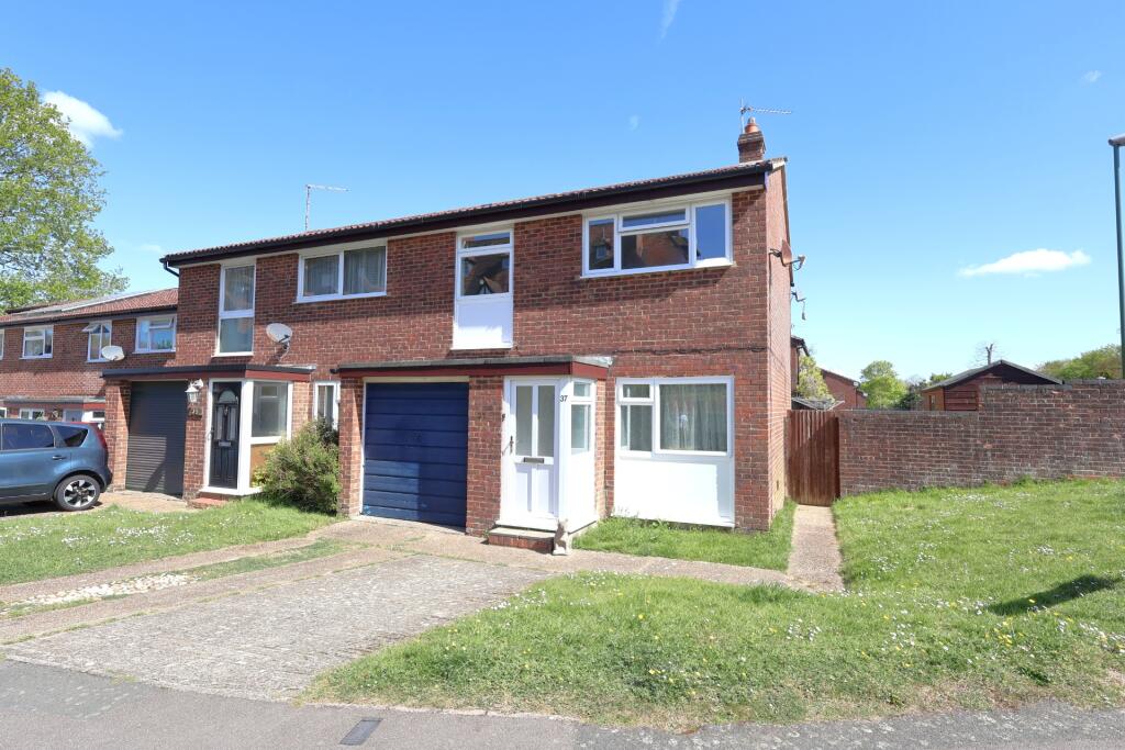 3 bed Semi Detached for rent in Haywards Heath. From Holroyd Homes Ltd - Haywards Heath