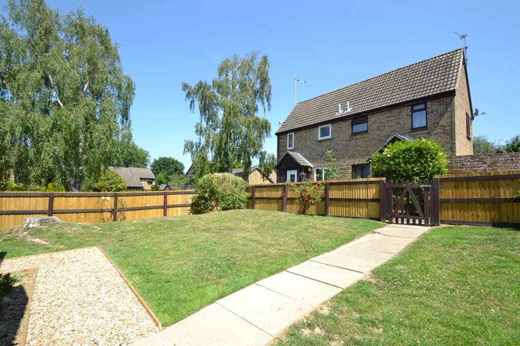 1 bed End of Terrace for rent in Burgess Hill. From Holroyd Homes Ltd - Haywards Heath 1 bed End of Terrace for rent in Burgess Hill. From Holroyd Homes Ltd - Haywards Heath