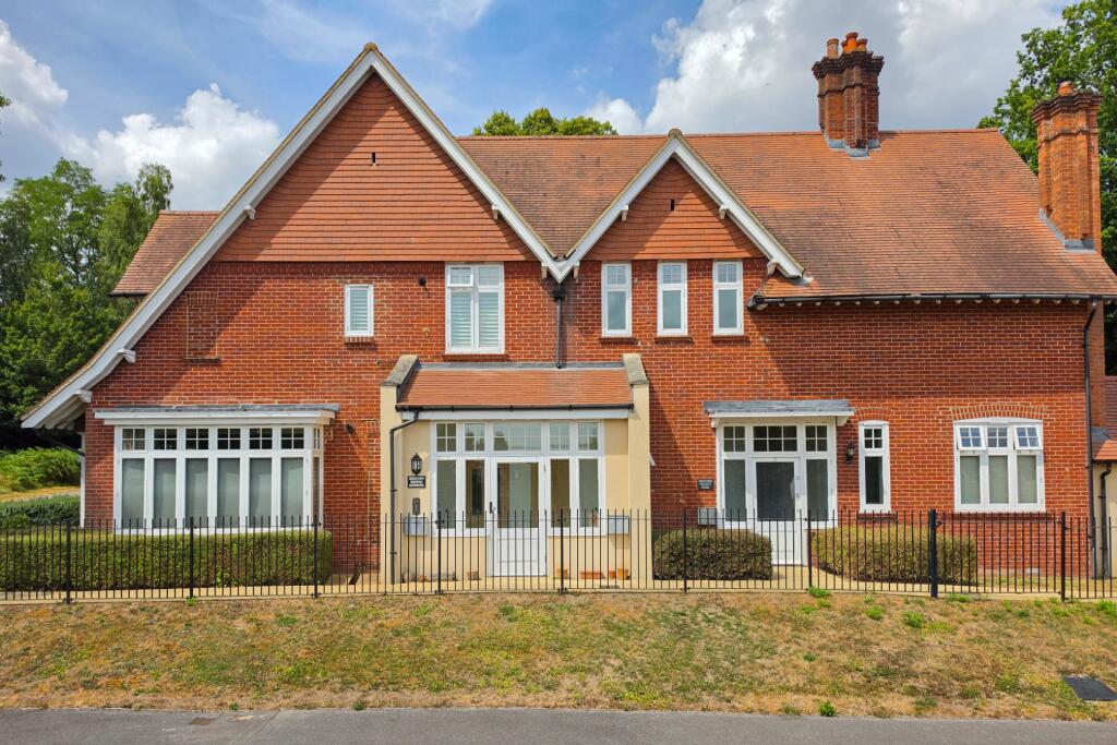 1 bed Annexe for rent in Haywards Heath. From Holroyd Homes Ltd - Haywards Heath