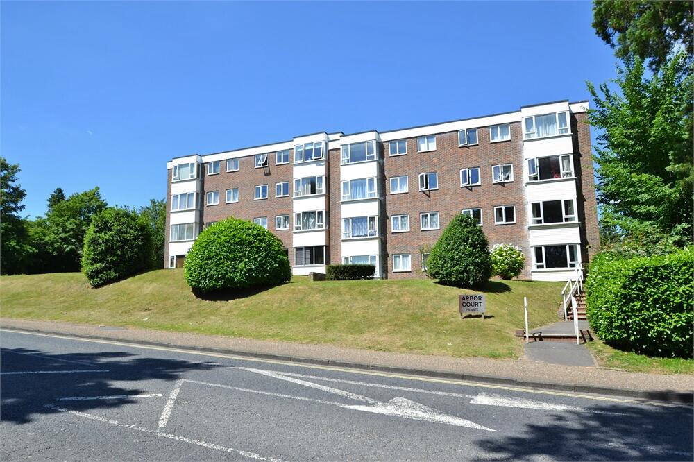2 bed Apartment for rent in Haywards Heath. From Holroyd Homes Ltd - Haywards Heath 2 bed Apartment for rent in Haywards Heath. From Holroyd Homes Ltd - Haywards Heath