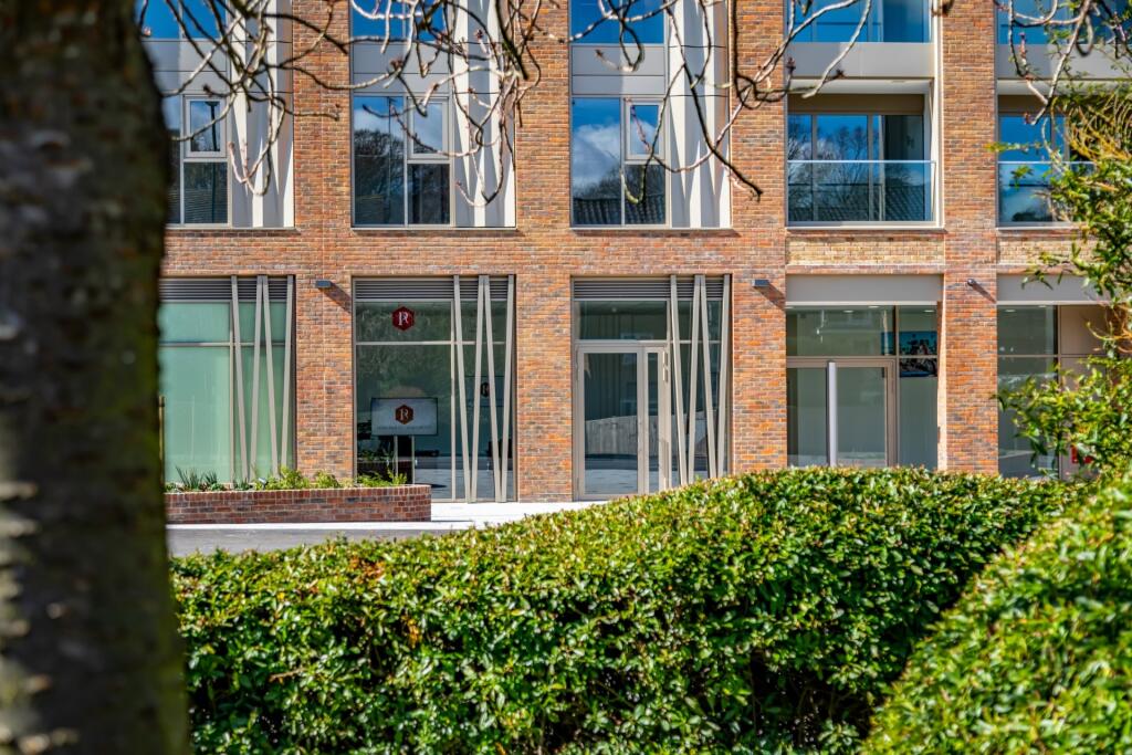 2 bed Apartment for rent in Haywards Heath. From Holroyd Homes Ltd - Haywards Heath 2 bed Apartment for rent in Haywards Heath. From Holroyd Homes Ltd - Haywards Heath