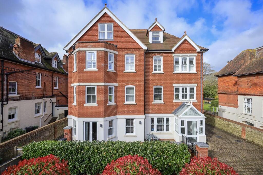 3 bed Apartment for rent in Eastbourne. From Home & Castle - Polegate