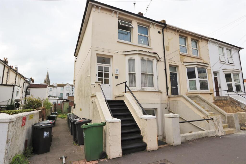 1 bed 1st Floor Flat for rent in Eastbourne. From Home & Castle - Polegate 1 bed 1st Floor Flat for rent in Eastbourne. From Home & Castle - Polegate