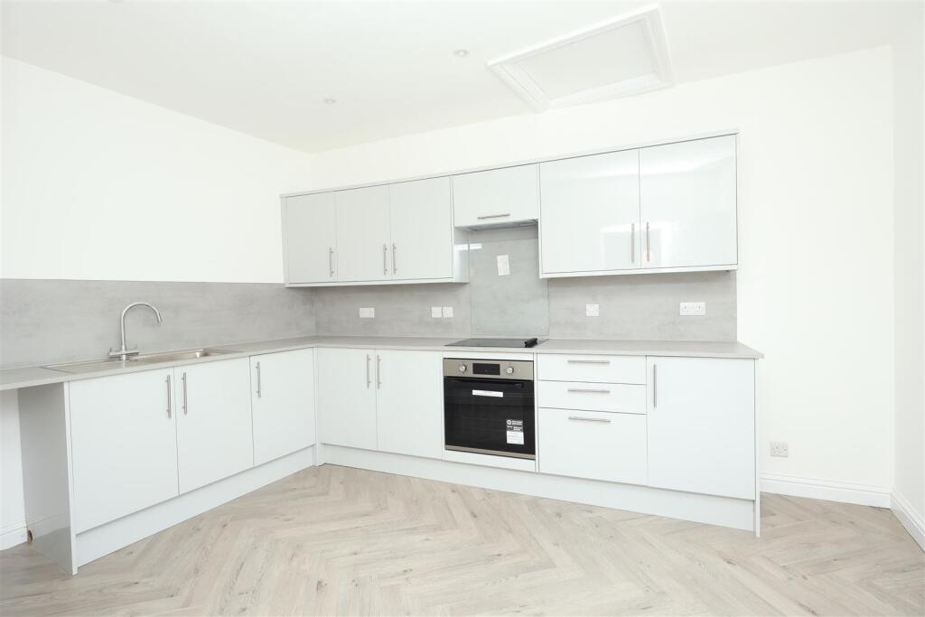 2 bed Apartment for rent in Heathfield. From Home & Castle - Polegate 2 bed Apartment for rent in Heathfield. From Home & Castle - Polegate