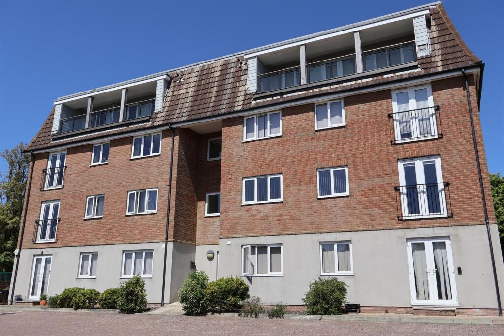 2 bed Apartment for rent in Hastings. From Home & Castle - Polegate