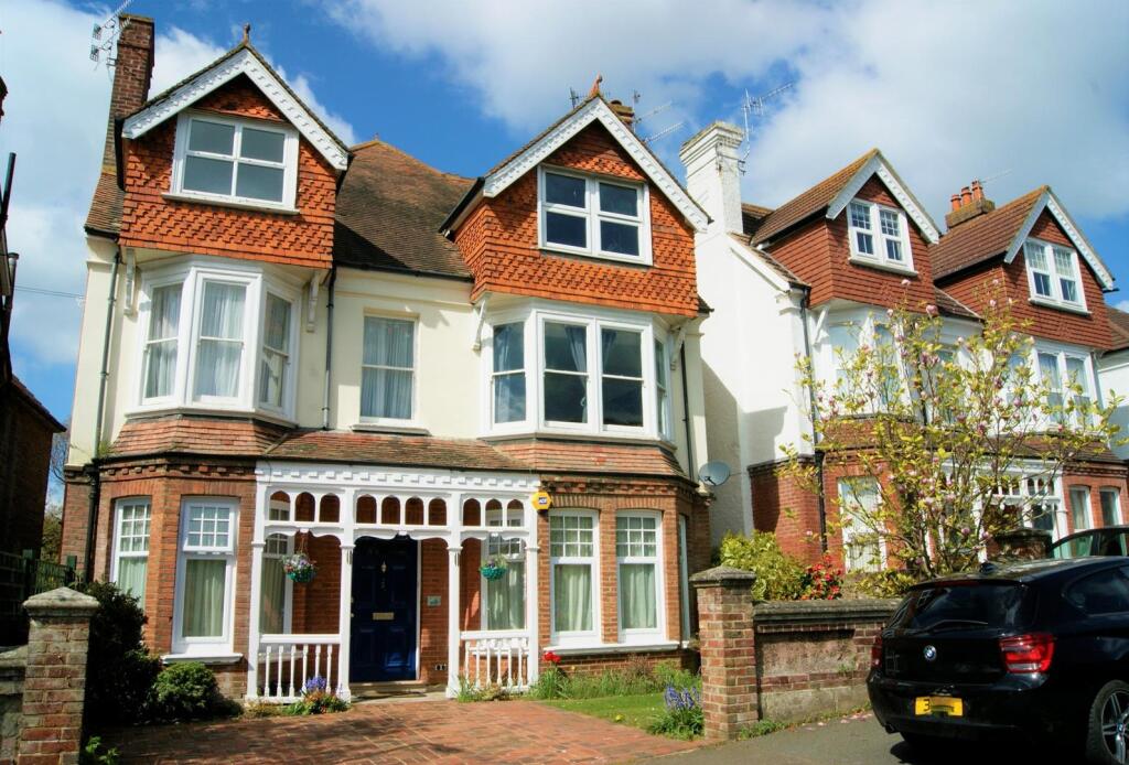2 bed 1st Floor Flat for rent in Bexhill. From Home & Castle - Polegate