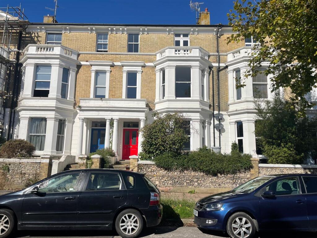 1 bed 1st Floor Flat for rent in Eastbourne. From Home & Castle - Polegate